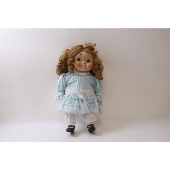 House of Global Art, 16" Doll, Dressed, Blue White Lace Dress, Black Shoes, - Picture 2 of 5